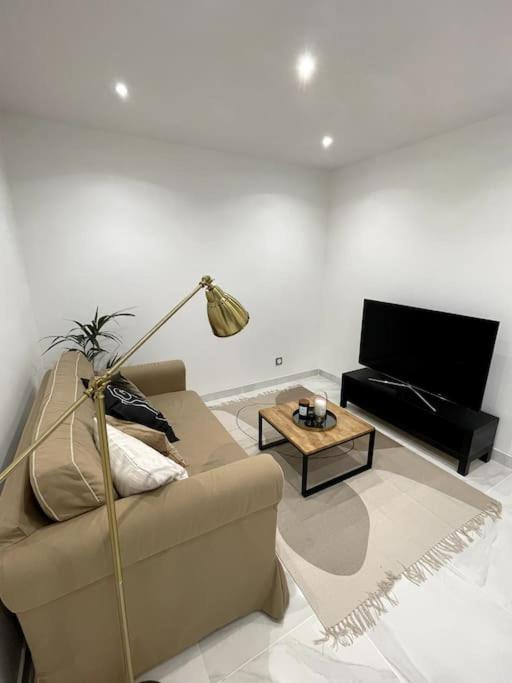 Appartement Cosy Et Moderne Proche De Disneyland Bussy-Saint-Georges Luaran gambar