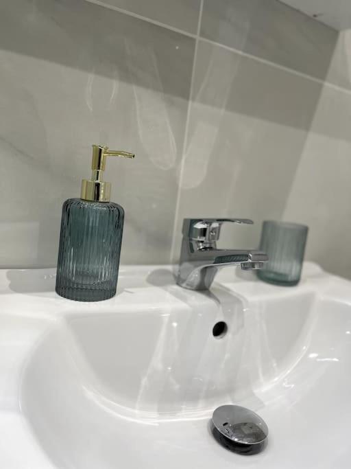 Appartement Cosy Et Moderne Proche De Disneyland Bussy-Saint-Georges Luaran gambar